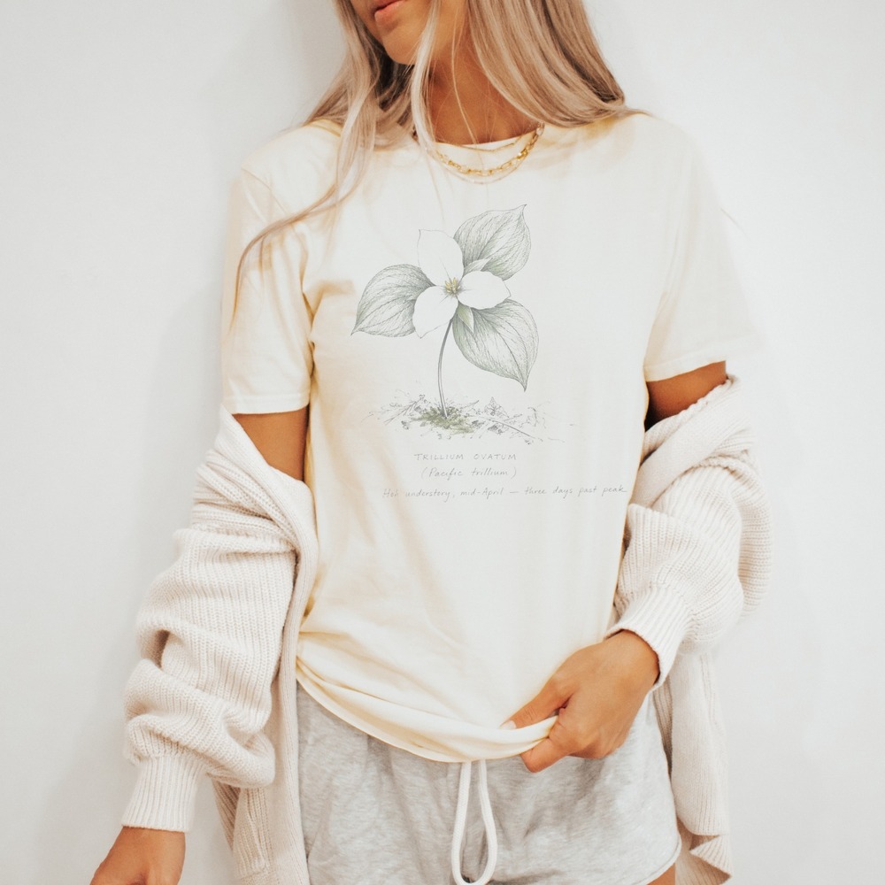 Pacific Trillium Floral Graphic Tee Vintage Style Nature Artwork